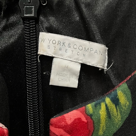 New York and Company Stretch dress size M - Picture 3 of 5